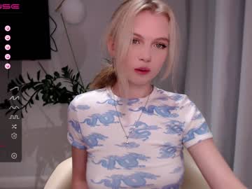 webcam girl small_blondee today image #2472246