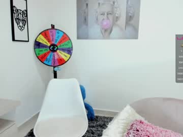 webcam girl missniley today image #2144830
