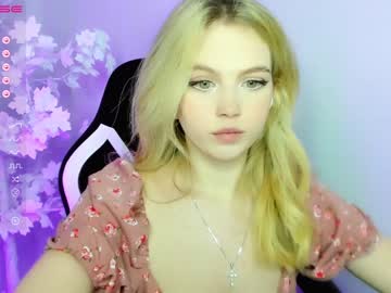 webcam girl small_blondee today image #3748125