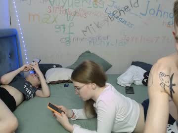 webcam couple _reverse_gang_ today image #2594513