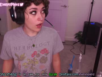 webcam girl evelynpiers today image #2224316