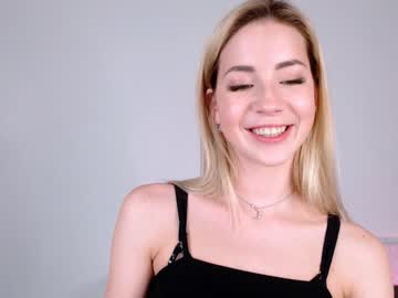 webcam girl emmi_rosee today image #1417286