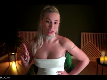 webcam girl provocatrixx today image #3463555