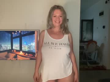 webcam girl kiradivine today image #2487652