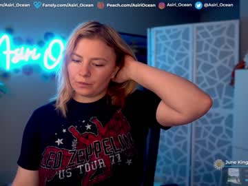 webcam girl asiri_ocean today image #1918915