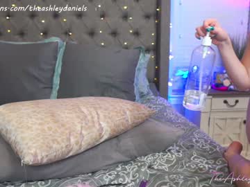 webcam girl theashleydaniels today image #2425785