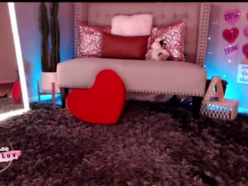 webcam girl aubrilee today image #3742896