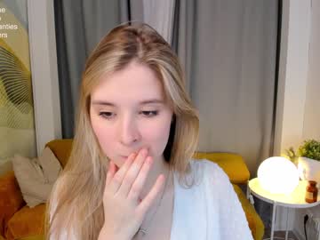 webcam girl milablush today image #3418142