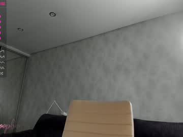 webcam girl tia__moon today image #2069189