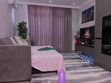 webcam girl nikkisweetie today image #3465620