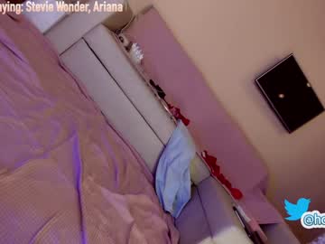 webcam girl hollyextra today image #2700311