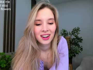 webcam girl milablush today image #3640418