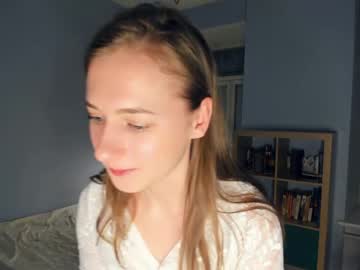 webcam girl jillwells today image #3728403
