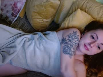 webcam girl juicy_peach88 today image #3417476