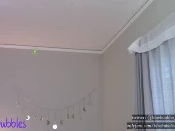 webcam girl blue_bubbles118 today image #1885410