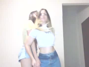 webcam couple sophielynn19 today image #3471808