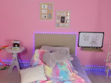 webcam girl little_effy18 today image #2460221