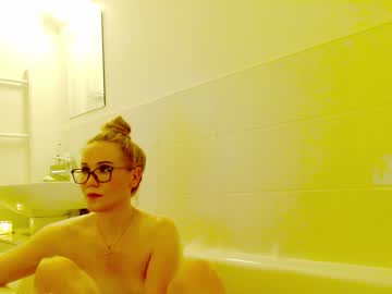 webcam girl myassistant today image #1778461