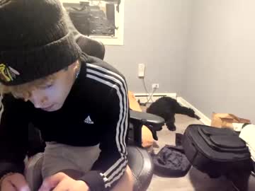 webcam man bashful4200 today image #3908395