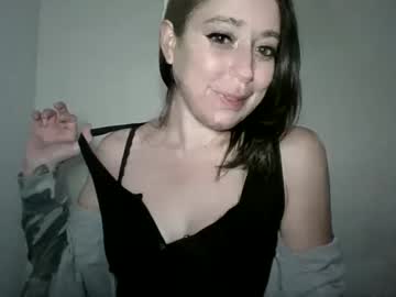 webcam girl ilovelucylola today image #1453050