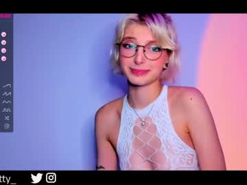 webcam girl lit1le_kitty_ today image #2693458