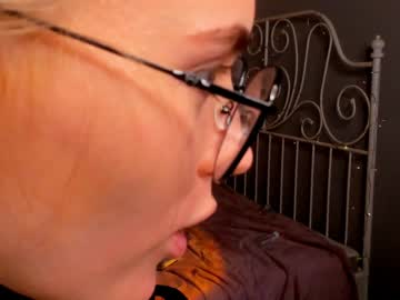 webcam girl linellali today image #2550528