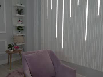 webcam girl mia_devill today image #2850591