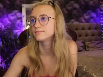 webcam girl angeellina today image #3155502