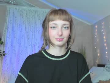 webcam girl lit1le_kitty_ today image #1170693