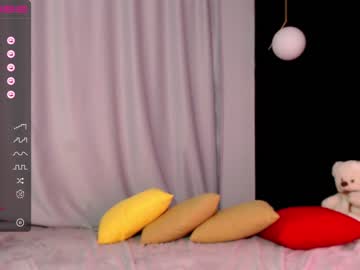 webcam girl small_blondee today image #2479901