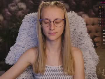 webcam girl angeellina today image #1033006