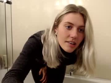 webcam girl bambis_honeypot today image #960604