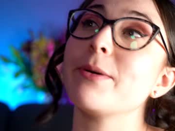 webcam girl littlee33 today image #2796121