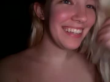 webcam girl mariah95 today image #823970