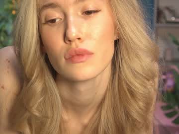 webcam girl lolly_bella_ today image #1543769