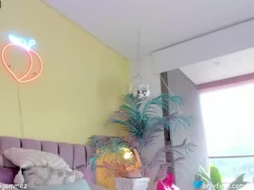 webcam tranny naomigomezz today image #1604333
