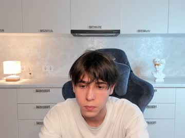 webcam man kevin_fanee today image #3919892