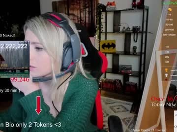 webcam girl kimilee22 today image #1289897