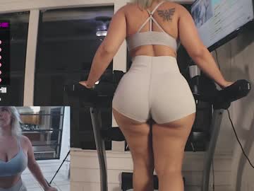 webcam girl milavalentinax today image #1368601