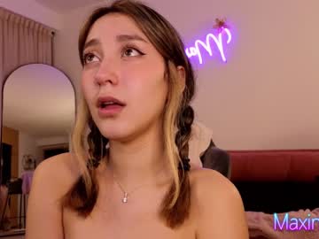 webcam girl maxine_8 today image #3916007