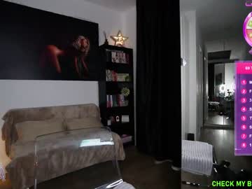 webcam girl laurabae_ today image #711046
