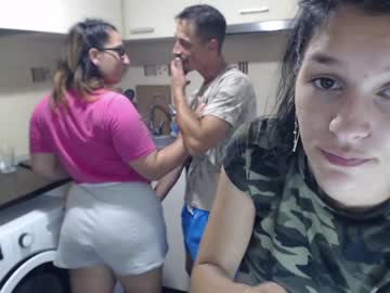 webcam couple maya_and_guests today image #2615914