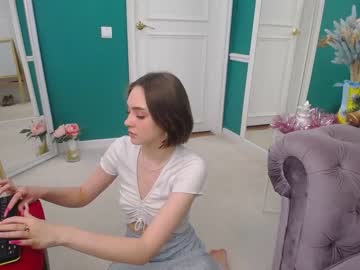 webcam girl adelewilson__ today image #668090