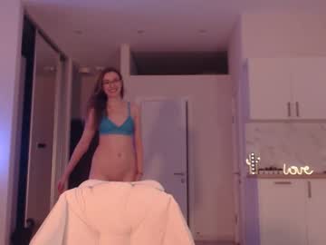 webcam girl uwuxo today image #626133