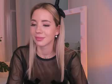 webcam girl emmi_rosee today image #352330