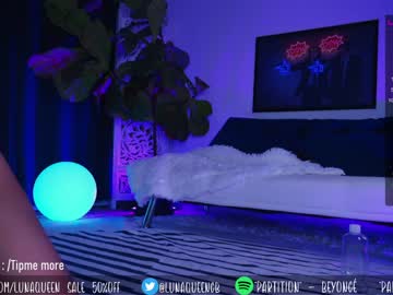 webcam girl lunaqueeeen today image #2209259