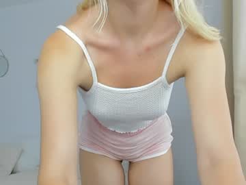webcam girl rennatha21 today image #2032911