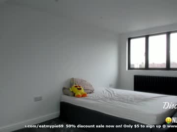 webcam girl eatmypie69 today image #704102