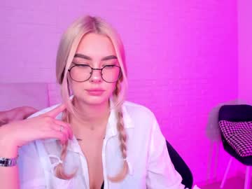 webcam girl 8a8y_nura today image #1435354