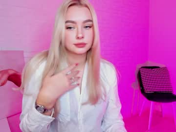 webcam girl 8a8y_nura today image #911995